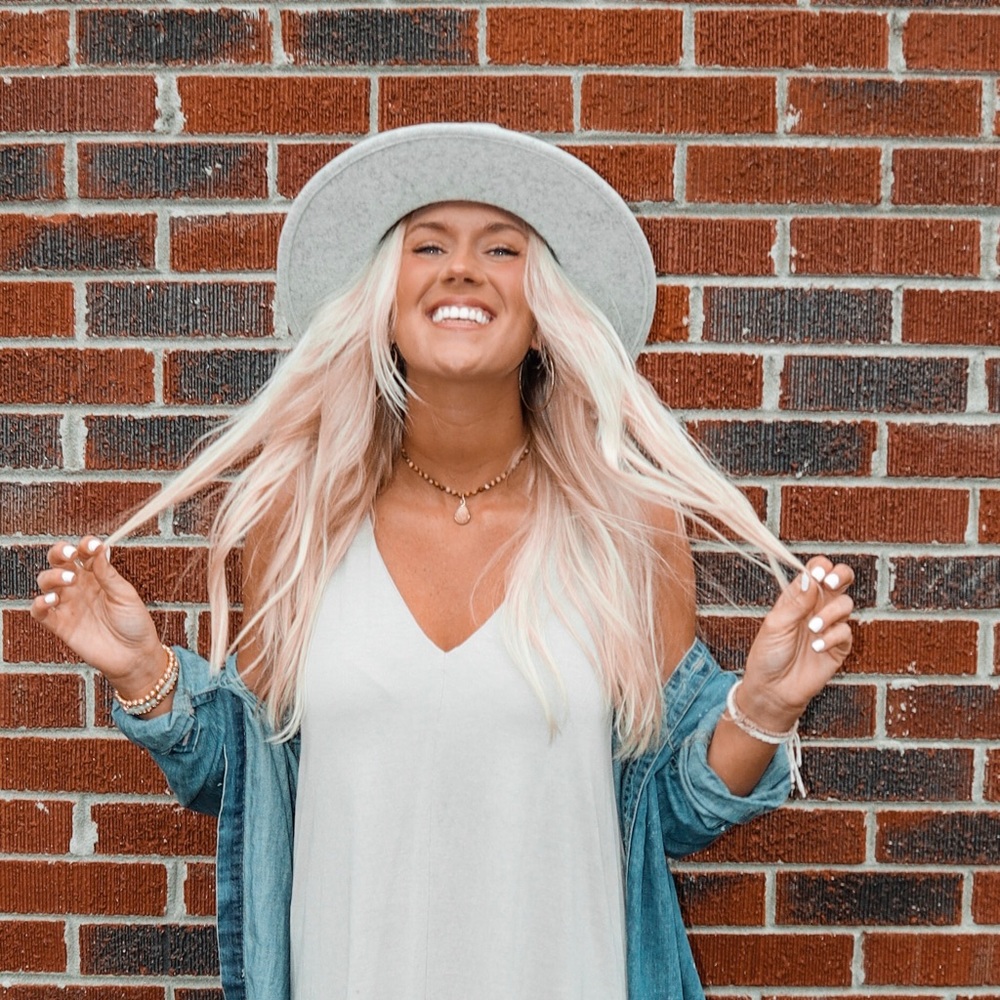 Meet your Posher, Haleigh